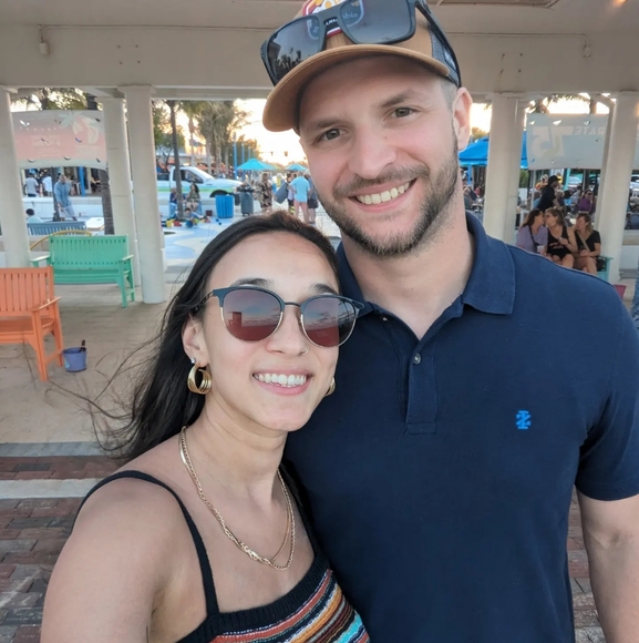 Meet your Posher, Zoë - Picture 3 of 5